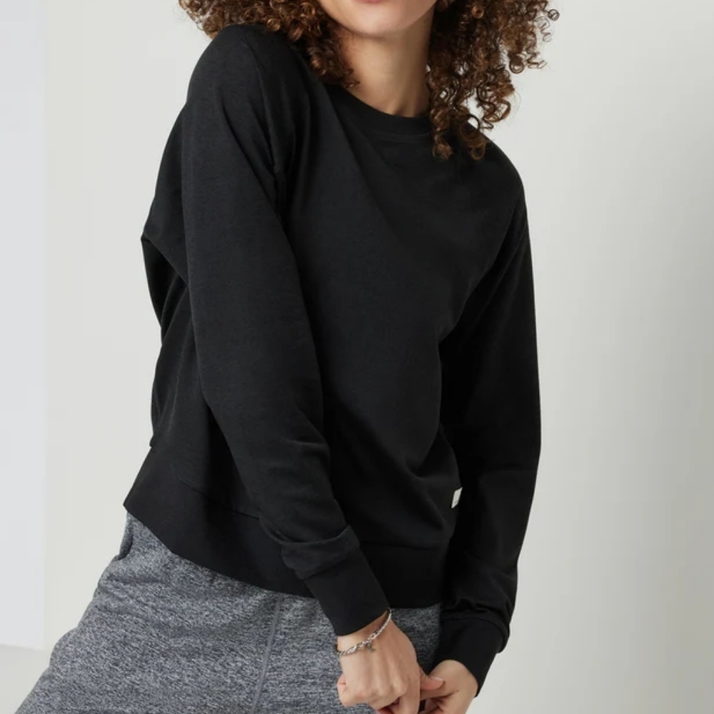 Vuori Long Sleeve Halo Crew Sweatshirt Size M - Black Heather